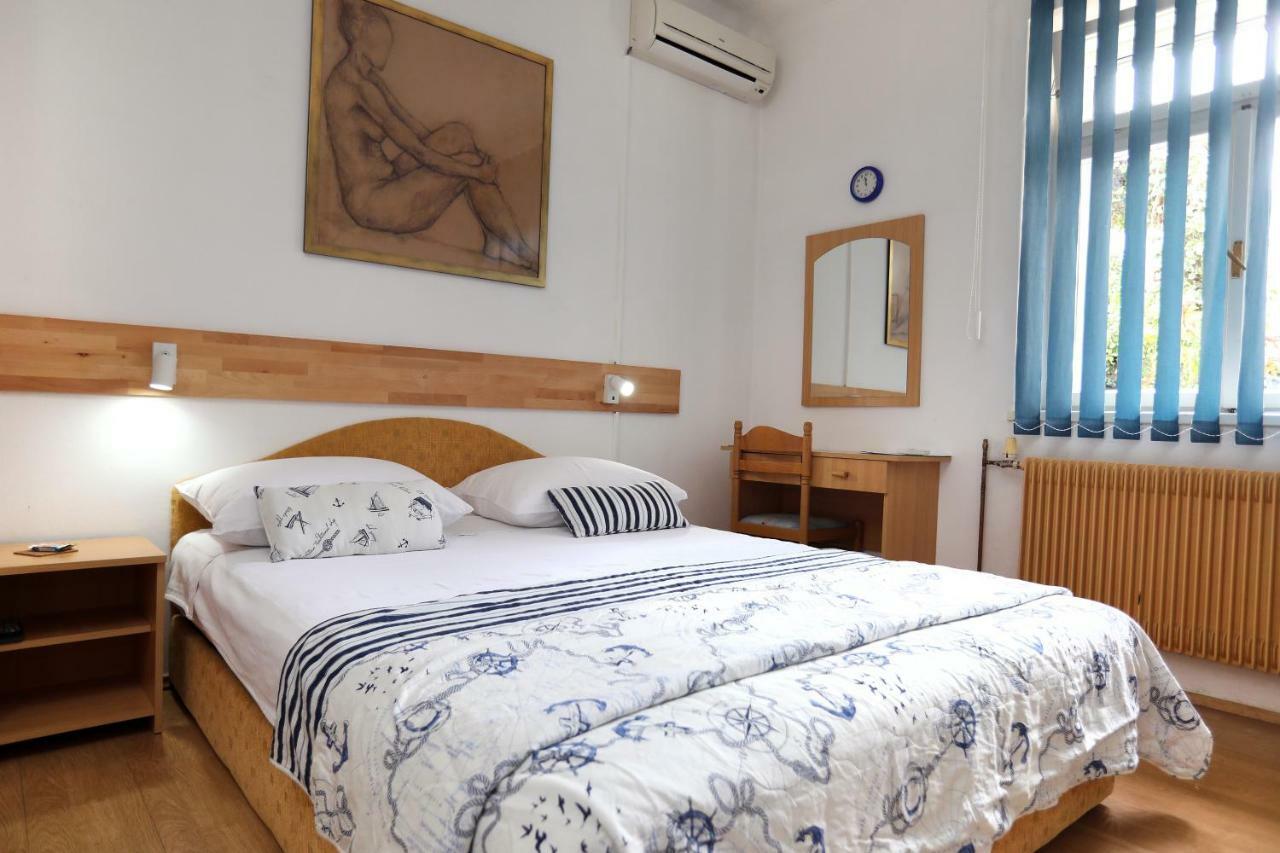 Stela Apartments Trogir Eksteriør billede